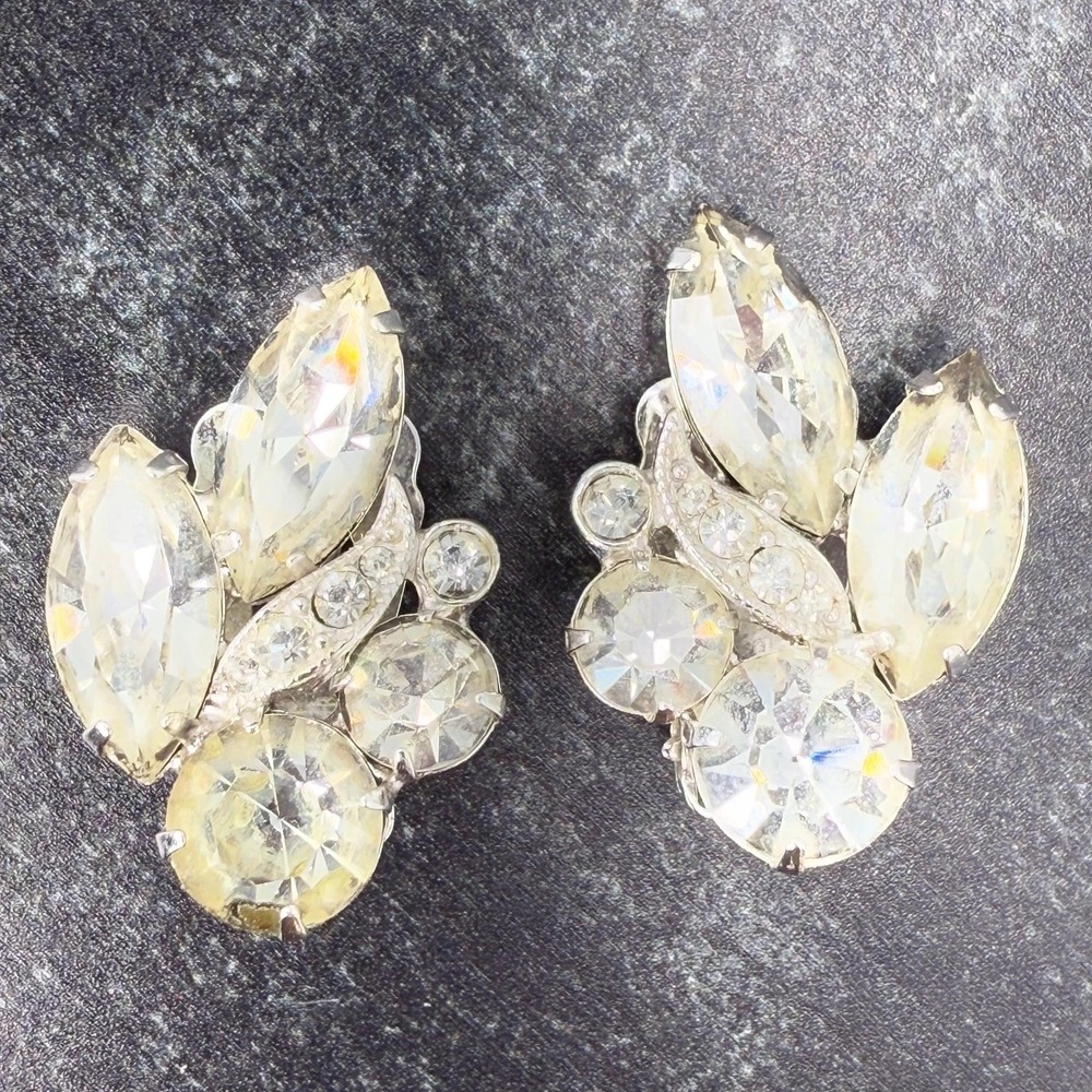 EISENBERG Beautiful Vintage Clear Rhinestone Clip On Earrings